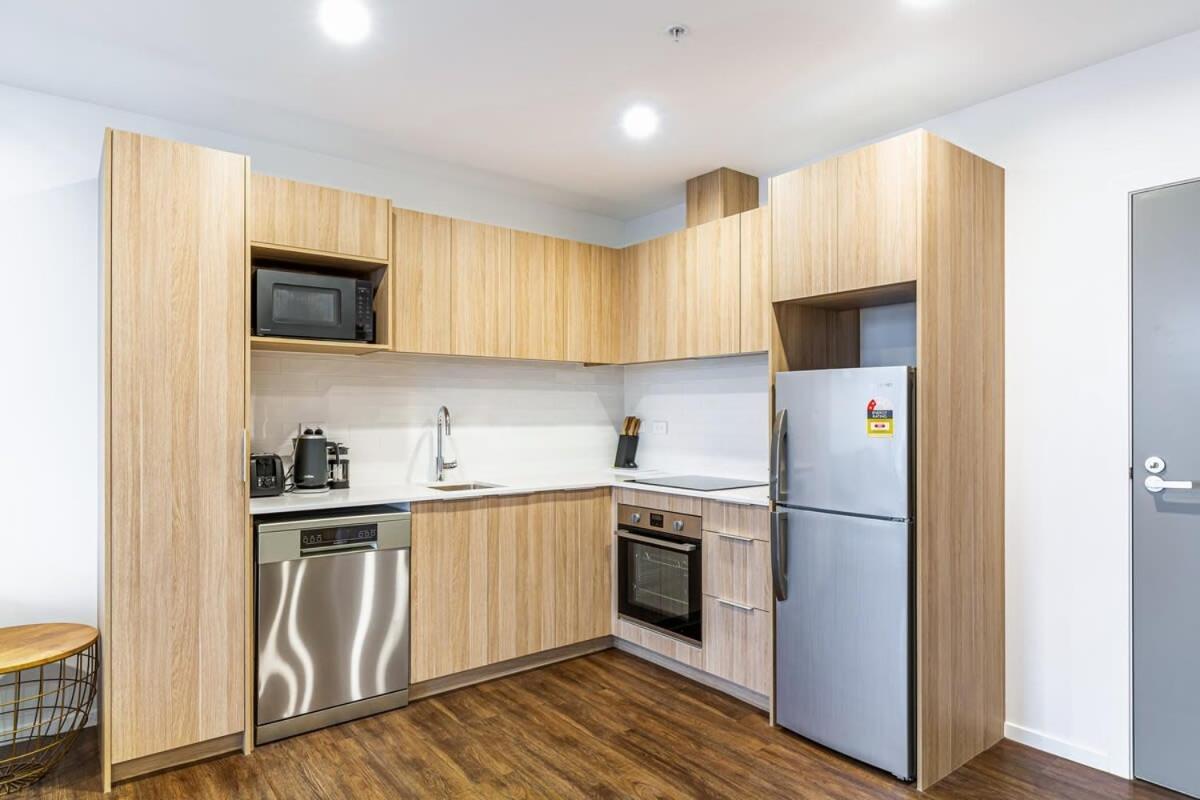 Stunning Ellerslie Apartment + Private Balcony Auckland Esterno foto